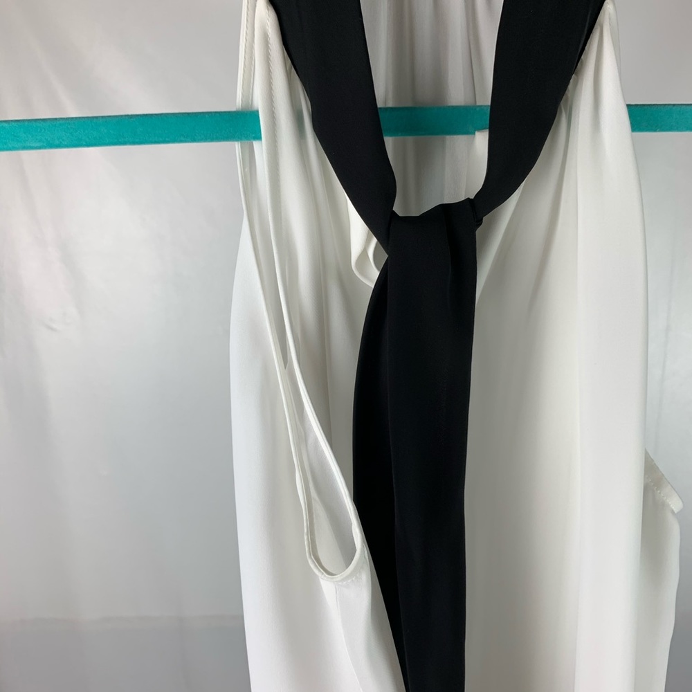 Parker white & black sleeveless - Picture 9 of 10